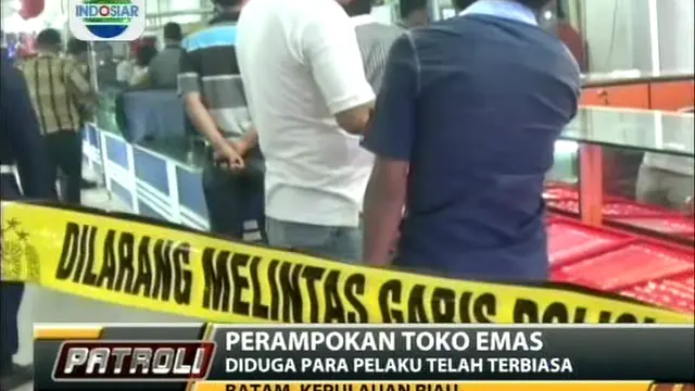 Perampokan Toko Emas, Pelaku Bersenpi, 3 Kali Menembak