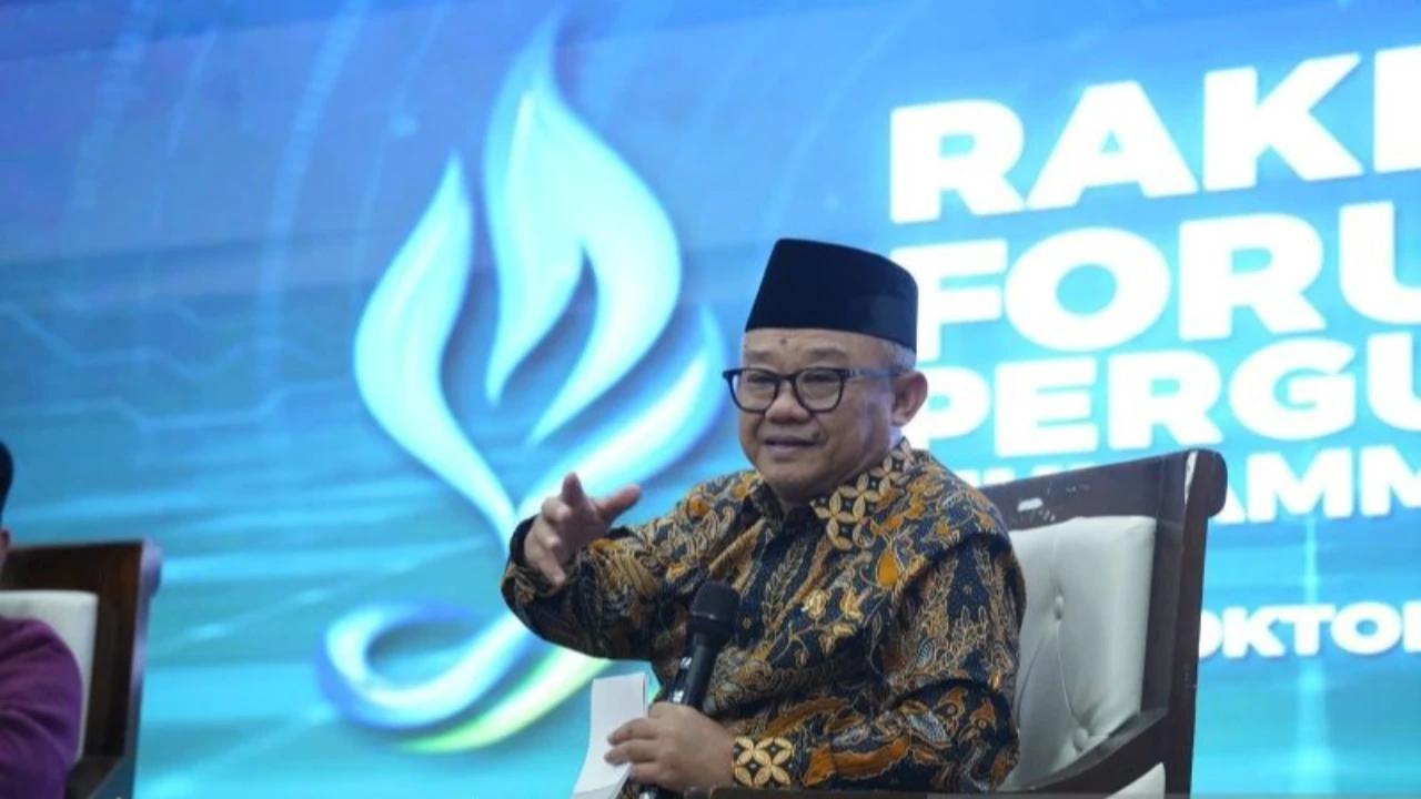 Mendikdasmen Ungkap Banyak Anggota DPR Lulusan Paket C