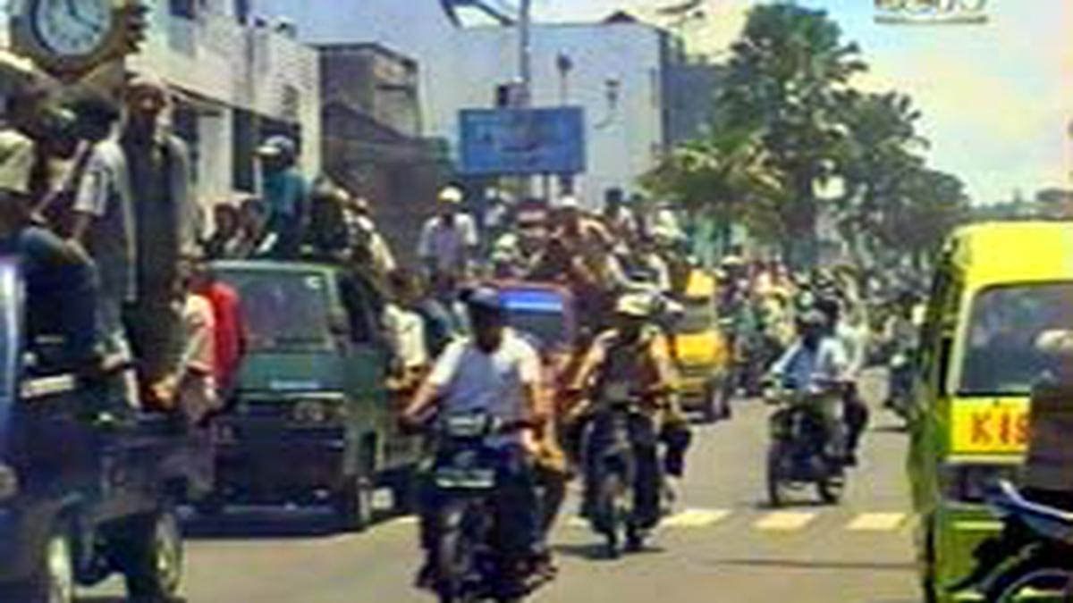 Ribuan Anggota Laskar Jihad Meninggalkan Ambon News