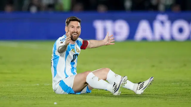 Foto: Jatuh Bangun Lionel Messi saat Melawan Paraguay, Argentina Tumbang di Kualifikasi Piala Dunia 2026