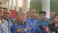 Ketua Umum Partai Amanat Nasional (PAN) Zulkifli Hasan usai bertemu Presiden Jokowi di Kompleks Istana Kepresidenan Jakarta, Jumat (10/5/2024). (Liputan6.com/Lizsa Egeham)(Liputan6.com/ Lizsa Egeham)
