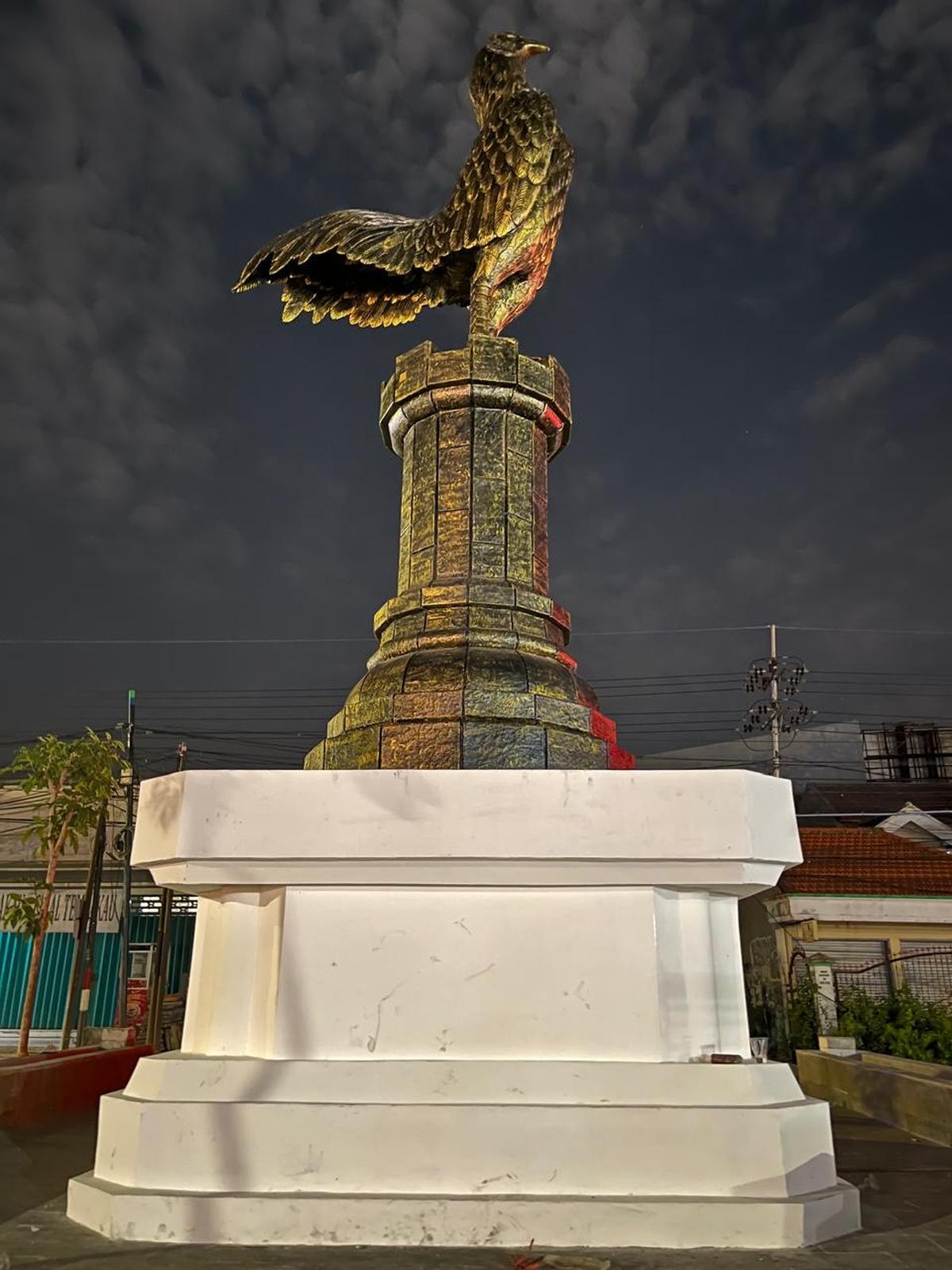 Ayam Jago Simbol Baru Surabaya