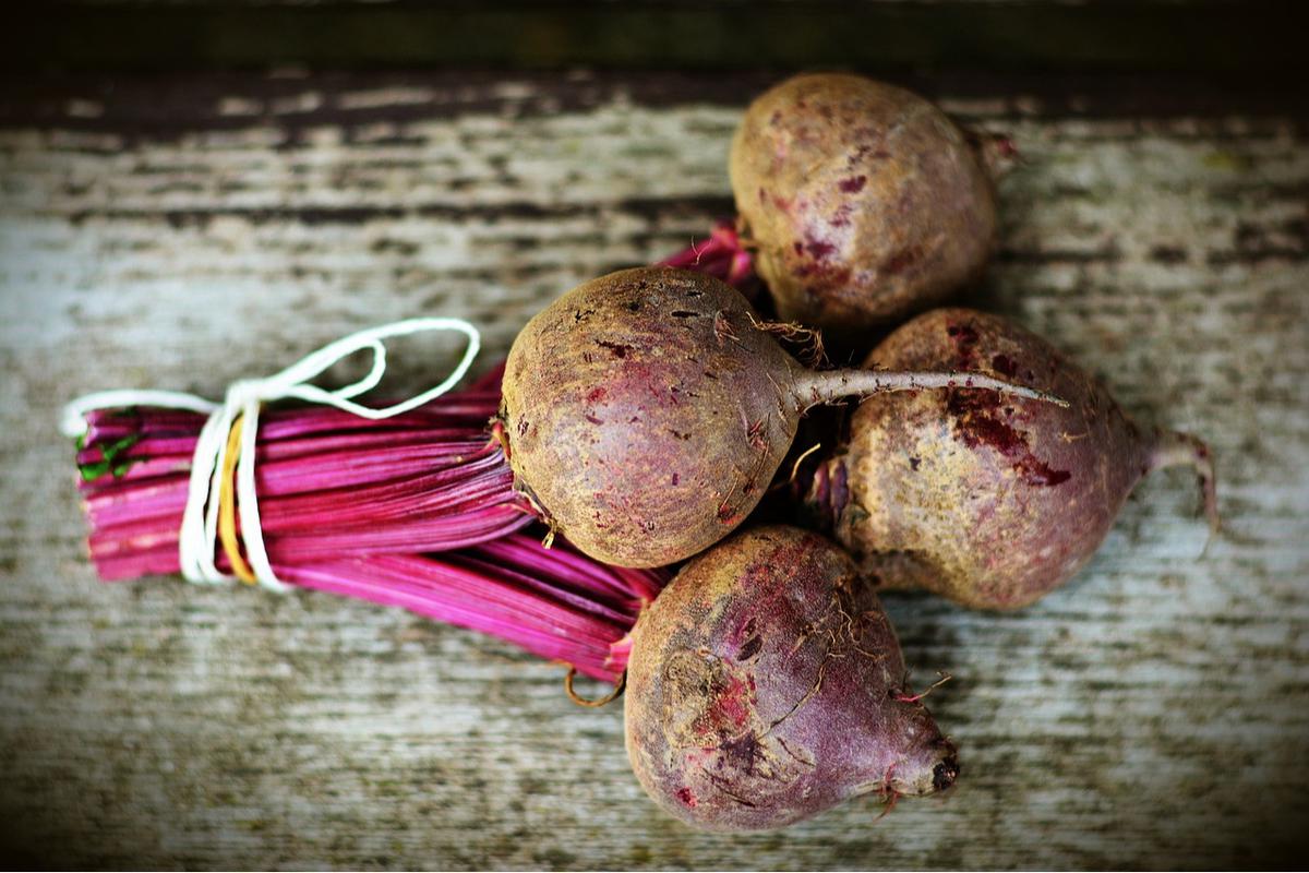 8 Manfaat Buah Bit untuk Kecantikan, Mencerahkan Bibir hingga Mencegah Jerawat