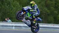 Valentino Rossi satu-satunya pembalap roda dua yang mendapatkan penghargaan di BRDC (MICHAL CIZEK / AFP)