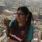 Mia Khalifa dengan Jersey West Ham (Instagram)