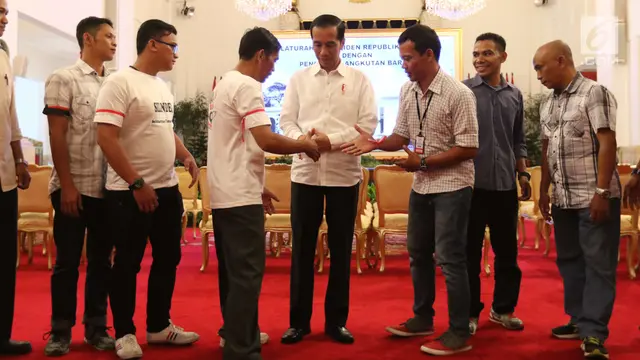 Jokowi Dengar Curhat Sopir Truk di Istana