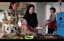 Kuliner Unik! Ini 7 Potret Warung Fajar Sadboy yang Jual Makanan Gorontalo di Jakarta