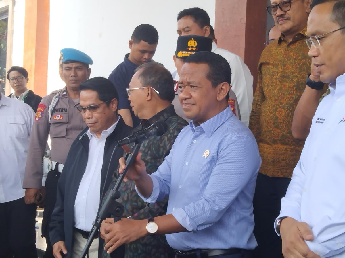 Judul: Menteri Bahlil Tambah Kuota Pertalite 15 Hari di Bali dan 7 Kapal, Antisipasi Antrean Panjang