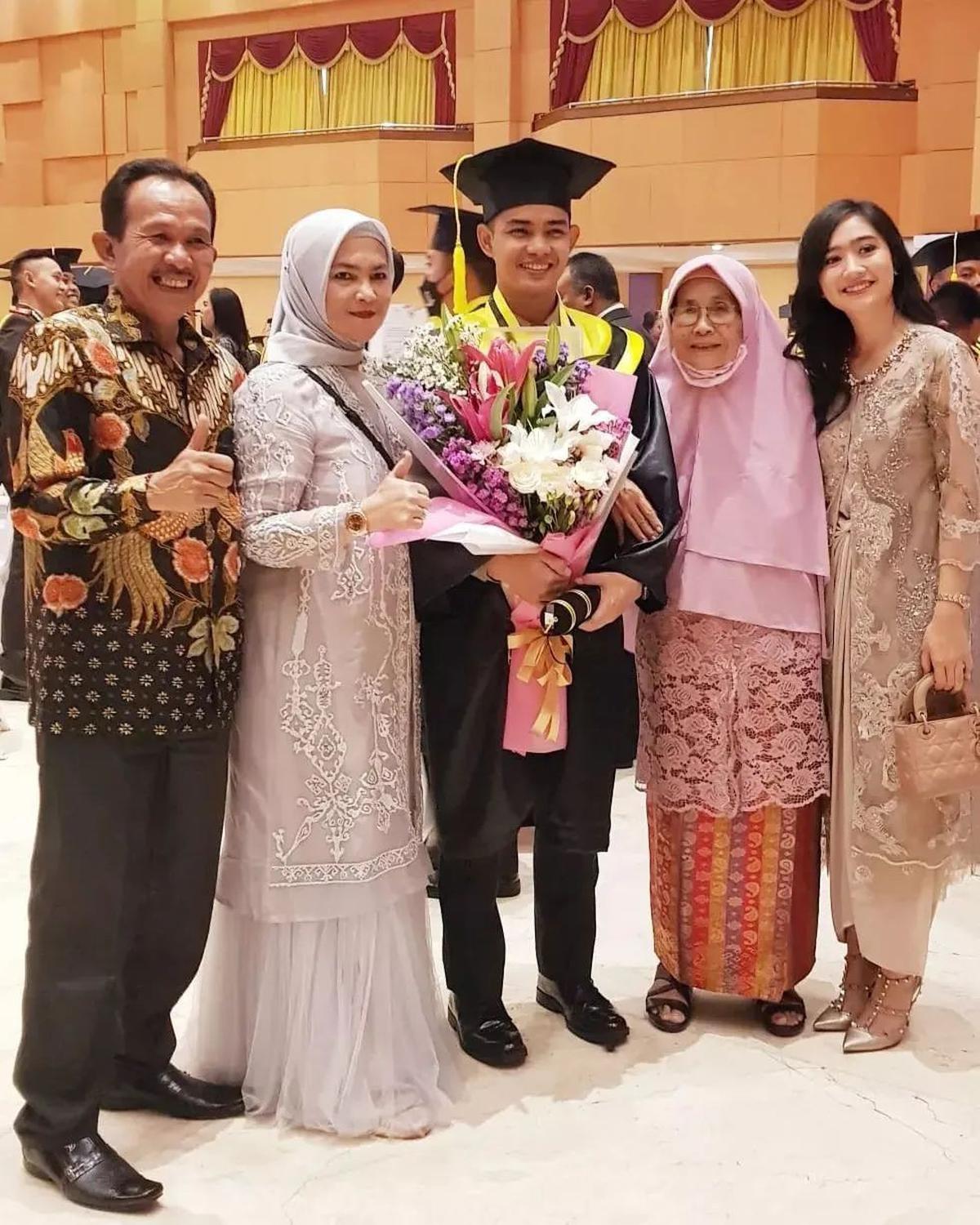 Kebersamaan Febby Rastanty dan Drajat Djumantara yang Jarang Tersorot, Baru Saja Tunangan - Bakal Jadi Ibu Bhayangkari