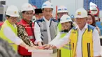 Presiden Jokowi optimistis jalan tol dari Merak, Banten hingga Surabaya, Jawa Timur akan tersambung pada pertengahan Desember 2018 ini. Selanjutnya tersambung hingga Banyuwangi pada 2019.