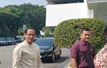 Bahas Kenaikan UKT, Jokowi Panggil Nadiem ke Istana