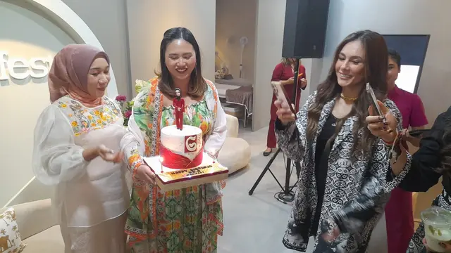 dr. Gyan Riasty dan Wulan Guritno