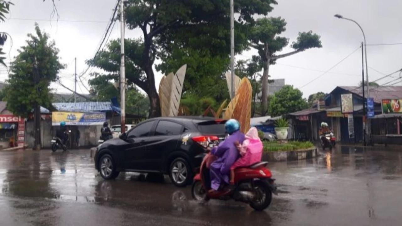 Cuaca Hari Ini: BMKG Prediksi Hujan dan Kabut Selimuti Sejumlah Wilayah Indonesia