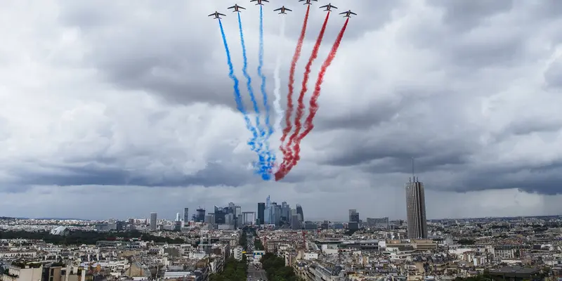 Latihan Parade Hari Bastille di Prancis