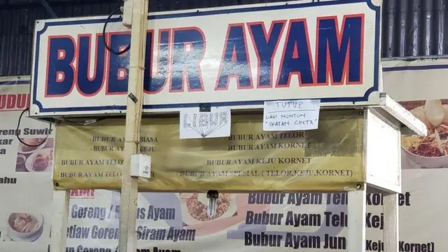 6 Spanduk Jualan Bubur Ini Nyeleneh Banget, Bikin Pembeli Ngakak