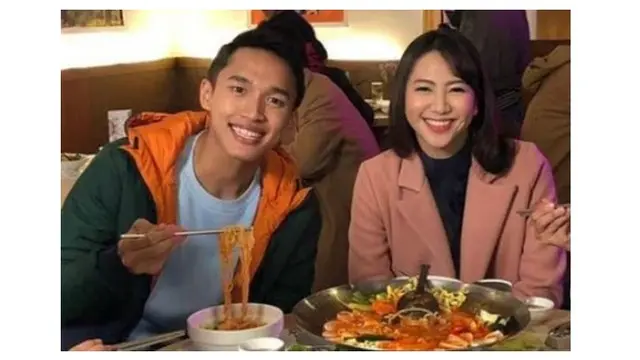 Momen kedekatan Jonatan Chris dan Shanju eks JKT48