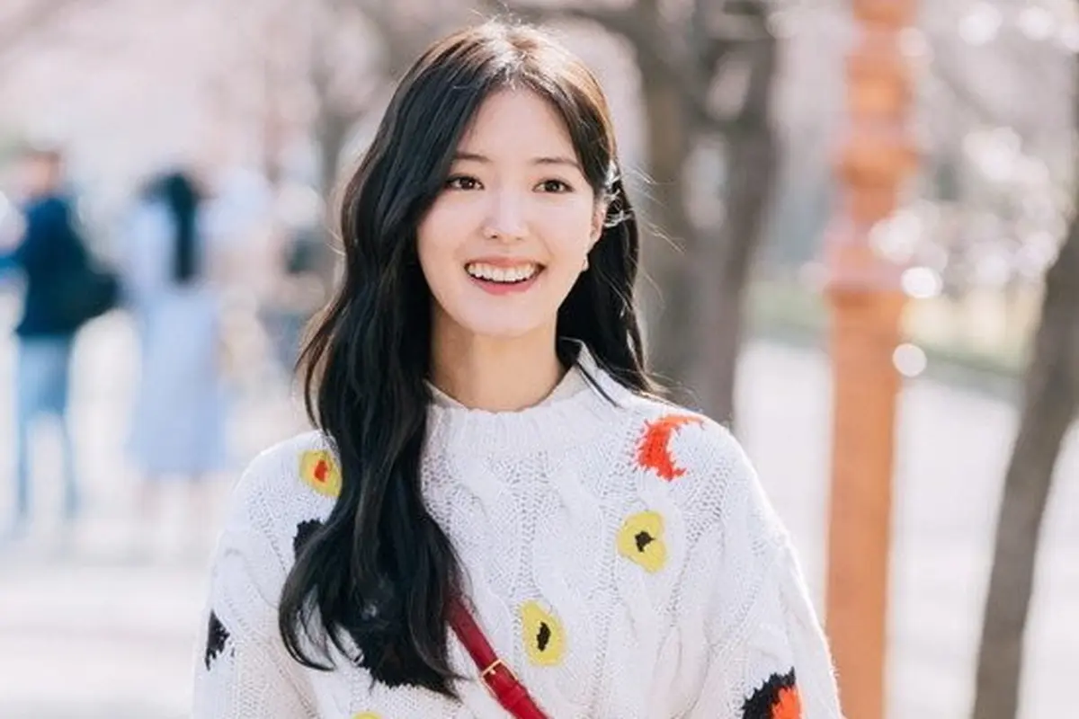 Lee Se Young dalam still cut The Law Cafe