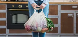 Bring you own bag. (Photo: Freepik)