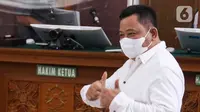 Terdakwa kasus pembunuhan Brigadir Yosua, Kuat Ma'ruf memberikan seusai menjalani sidang dengan agenda pembacaan vonis dari majelis hakim di PN Jakarta Selatan, Selasa (14/2/2023). Brigadir J tewas diekskusi dengan cara ditembak 2-3 kali oleh Bharada E di rumah dinas Ferdy Sambo di Kompleks Polri Duren Tiga, Jakarta Selatan Pada 8 Juli 2022. (Liputan6.com/Herman Zakharia)
