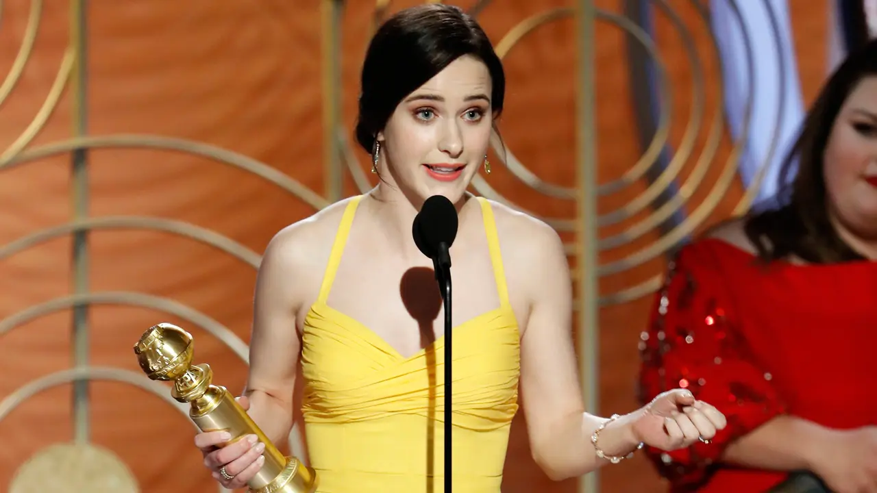 Cantiknya Rachel Brosnahan Saat Raih Aktris Terbaik Golden Globes 2019