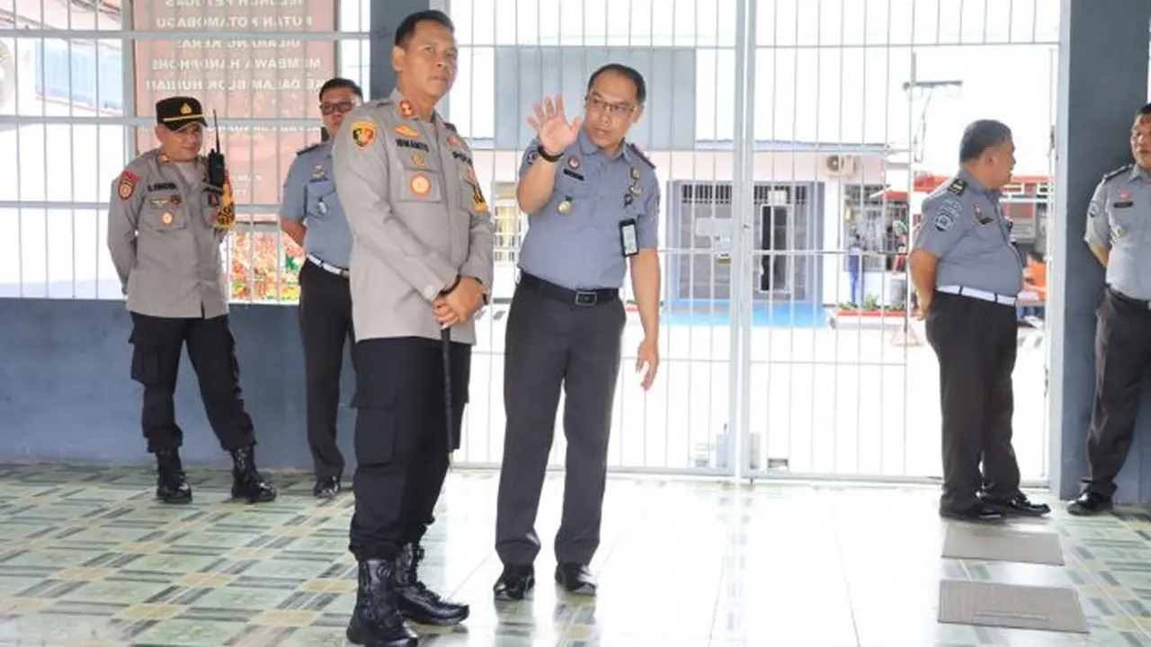 Kapolres Kotamobagu AKBP Irwanto SIK MH menyambangi rumah tahanan negara (Rutan) Kotamobagu pada, Senin (7/10/2024).