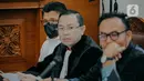 Terdakwa kasus pembunuhan Brigadir Nopriansyah Yosua Hutabarat atau Brigadir J, Putri Candrawathi (kiri) menjalani sidang lanjutan di PN Jakarta Selatan, Selasa (29/11/2022). JPU menghadirkan sembilan saksi dalam persidangan pekan ketujuh kasus pembunuhan Brigadir J dengan terdakwa Ferdy Sambo dan Putri Candrawathi. (Liputan6.com/Faizal Fanani)