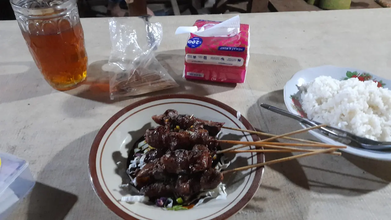 Warung sate kambing milik Panijem. (Liputan6.com / Arief Muhammad)