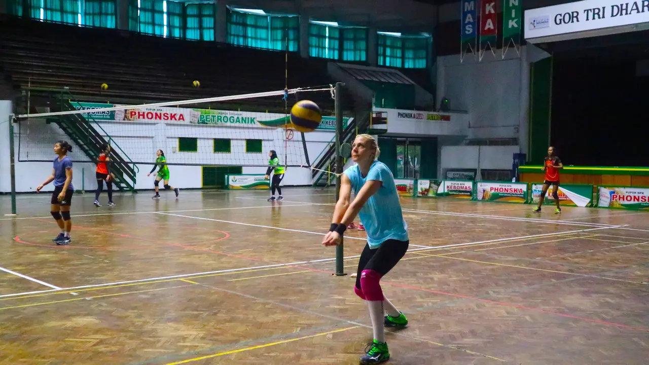 Yeliz Basa, Gresik Petrokimia