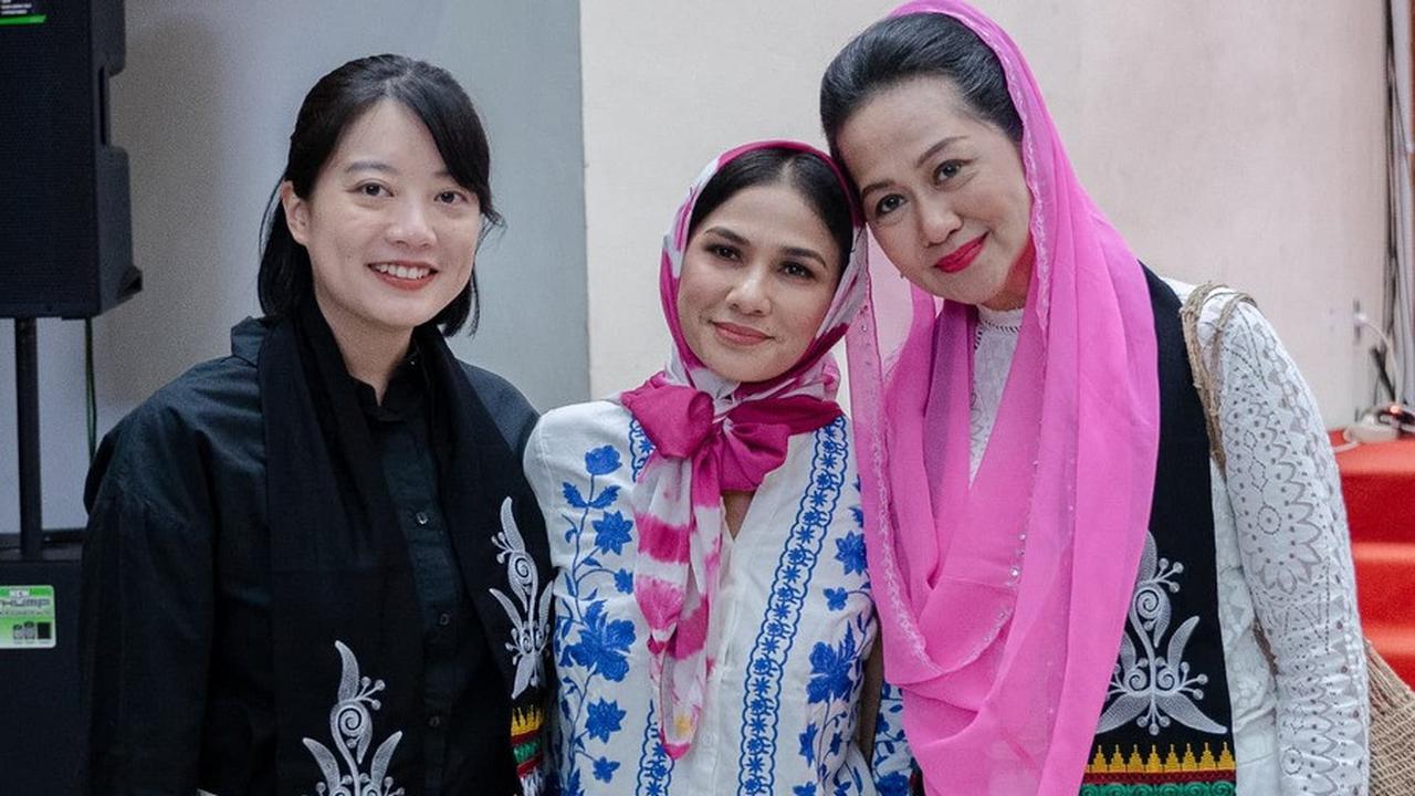 10 Potret Leony Berkunjung ke Aceh, Cantik Pakai Kerudung - Lantang Suarakan Anti Kekerasan Seksual pada Perempuan