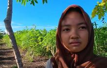 Putuskan Berhenti Sekolah Demi Bantu Ortu Berkebun, Kisah Gadis Transmigran Asal Wonosobo Ini Curi Perhatian