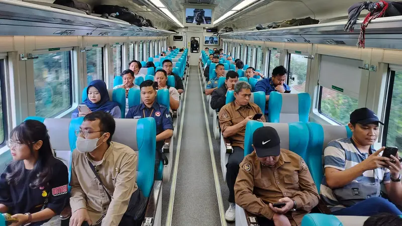 PT Kereta Api Indonesia (Persero) luncurkan 3 Kereta Api (KA) baru, salah satunya KA Pangandaran. (Dok: KAI)