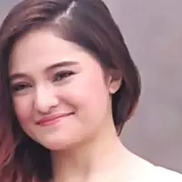 Cinta Marshanda memang mendua, pada musik dan akting.