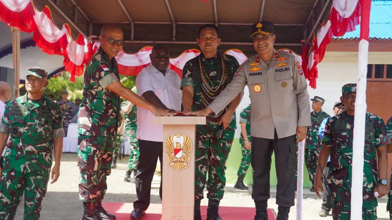 Harapan Masyarakat Papua Tengah Mengalir, Kasad Resmikan Proyek Air Bersih dan RTLH