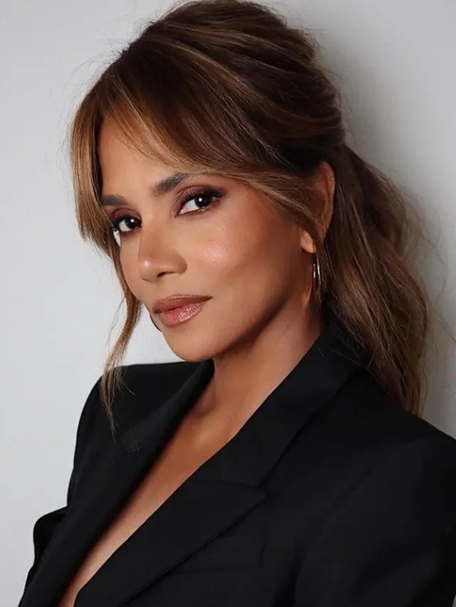 model rambut curtain bangs