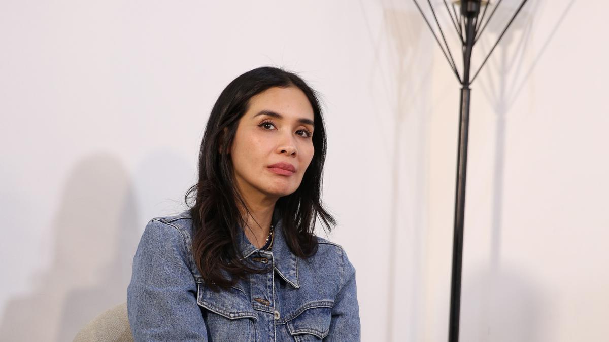 Marsha Timothy Jadi Istri Korban Kecelakaan Pesawat di Film Tukar Takdir, Protes Soal Lipstik Merah