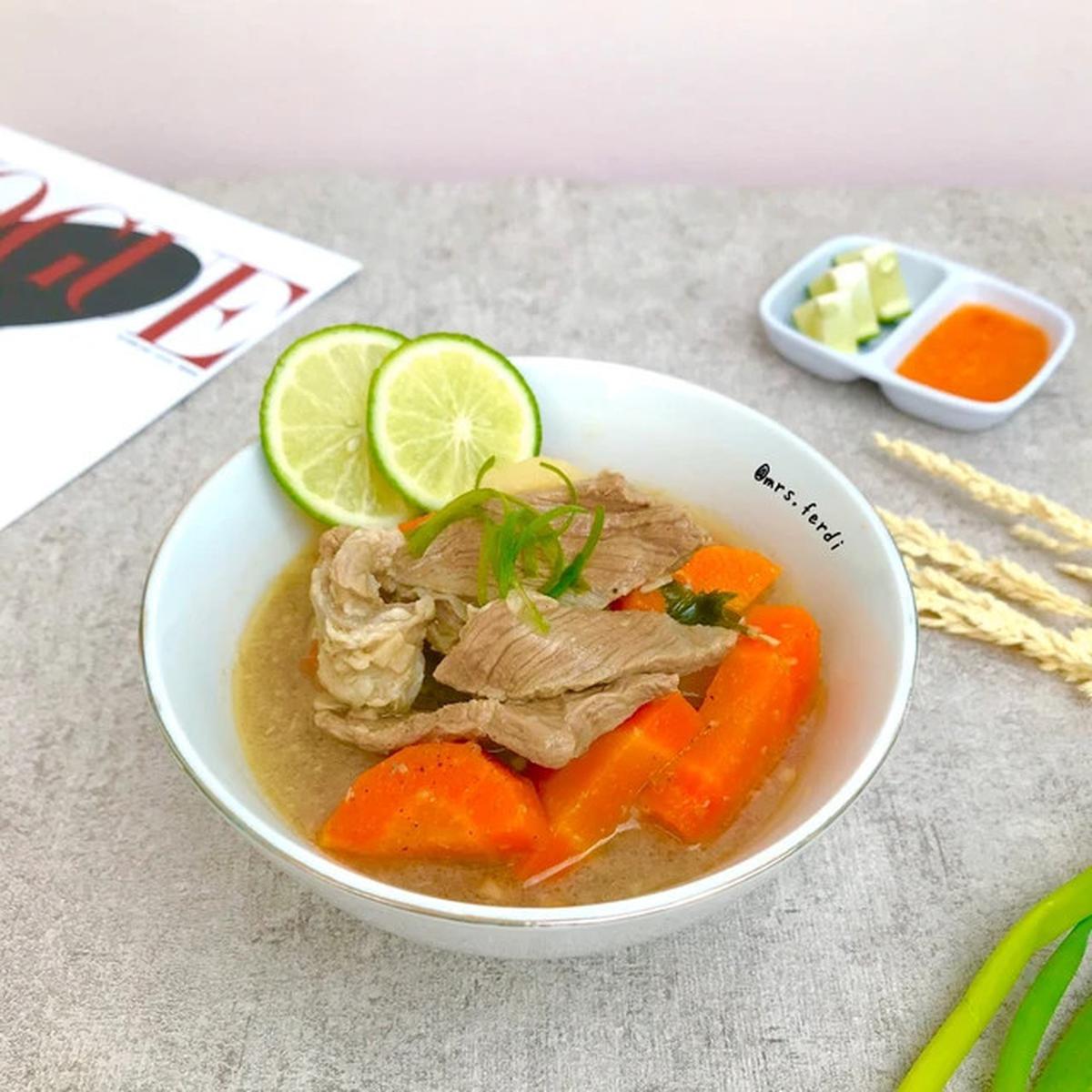 Ilustrasi  Sop Daging Sapi ala Rumahan
