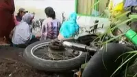 Dua orang warga Lumajang menjadi korban pelemparan bom ikan hingga pidato politik Megawati dalam pembukaan Rakernas PDI Perjuangan.