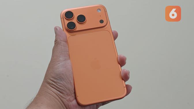 iPhone 18 Pro Mungkin Tinggalkan Cosmic Orange demi Warna Tak Terduga. (Liputan6.com/ Yuslianson)