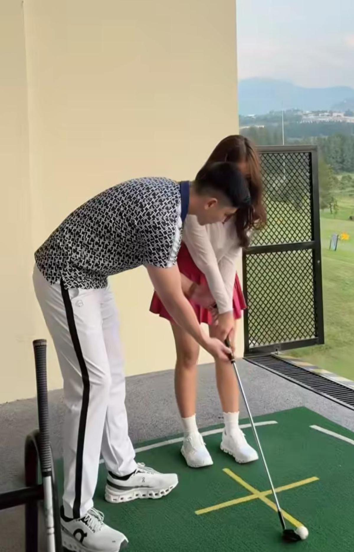 5 Potret Kebersamaan Verrell dan Fuji di Lapangan Golf, Netizen Semakin Terbawa Perasaan