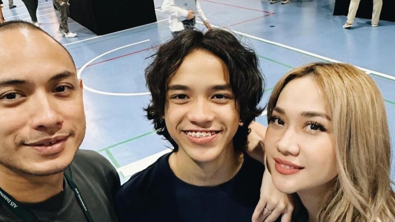 Noah Anak BCL Tampil Nyanyi di Sekolah Ramai Dipuji, Sang Ibu dan Ayah Sambung Kompak Hadir