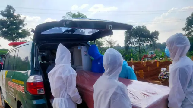BAZNAS Bantu Pemulasaraan Korban Covid-19