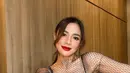 Andi Annisa, lawan main Fandy Christian di sinetron kerap pamer gaya fashionable dengan perut rata [@andiannsyah]