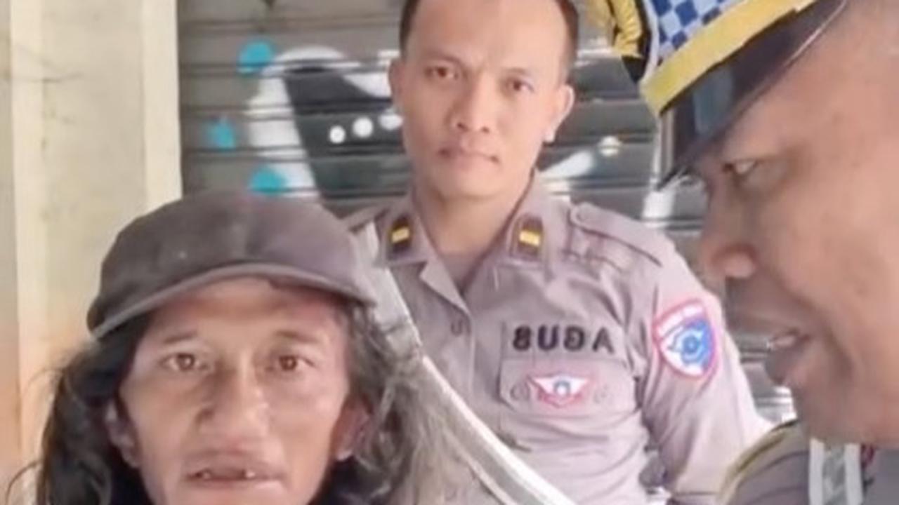 pria lusuh musafir