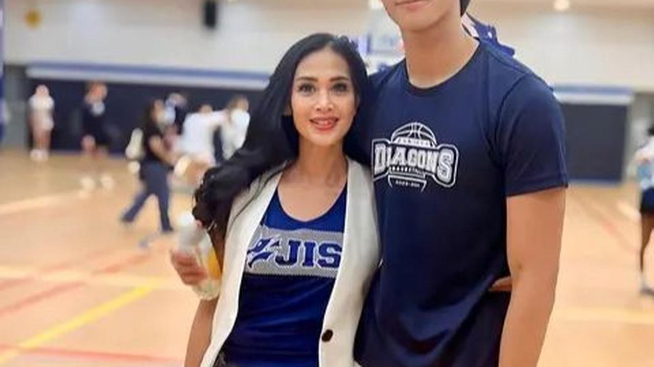 Dengan tinggi mencapai 197 cm, Marco terlihat menjulang tinggi dan menonjol di antara teman-teman sebayanya.
