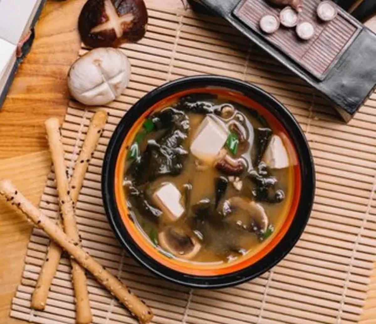 12 Menu Sahur Berkuah Praktis dan Bergizi untuk Bulan Ramadhan, Siap dalam Waktu Singkat
