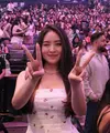 Natasha Wilona membagikan keseruannya nonton konser Ariana Grande. Ia pun memerlihatkan beberapa lagu yang dibawakan Ariana Grande. [@natashawilona12]