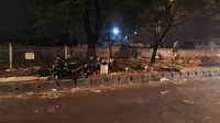 Pendukung Ahok menginap di depan Rutan Cipinang, Jakarta Timur. (Liputan6.com/Raden Trimutia Hatta)