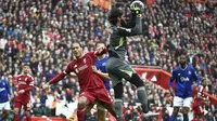 Liverpool meraih kemenangan 2-1 atas Everton pada laga pekan kelima Premier League di Stadion Anfield, Sabtu (20/9/2025) malam WIB. (AP Photo/Rui Vieira)