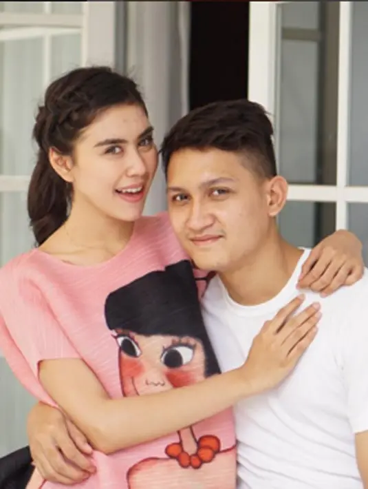 Mereka pun sering mengupload beberapa momen kebahagiaan mereka di jejaring akun media sosial. (via instagram @syahnazs/Bintang.com)