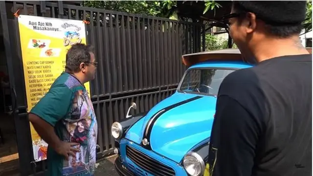 Dulu Rano Karno mengaku membeli oplet ini seharga sekitar 500 ribu, namun kini mobil jadul ini ditawar 1 miliar.